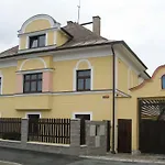 Konukevi U Slunecne Brany