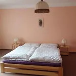 U Slunecne Brany Konukevi 3*